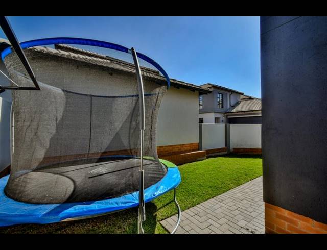 3 BEDROOM TOWNHOUSE FOR SALE IN MONTANA